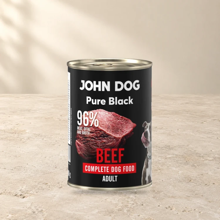 Puszka karmy mokrej John Dog Wołowina Pure Black 400 g na jasnym tle