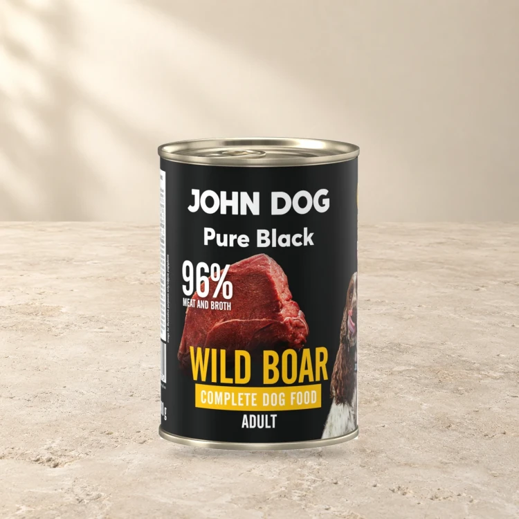 Puszka karmy mokrej John Dog Dzik Pure Black 400 g na jasnym tle