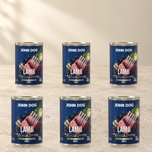Zestaw 6 puszek karmy mokrej John Dog Jagnięcina z jeżynami Berry Line po 400 g na jasnym tle