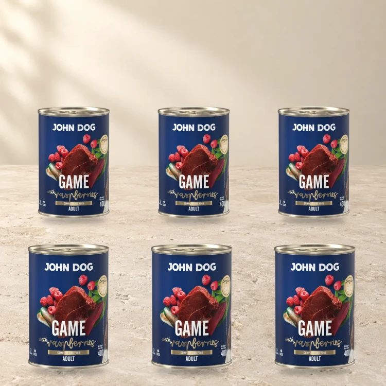 Zestaw 6 puszek karmy mokrej John Dog Dziczyzna z malinami Berry Line po 400 g na jasnym tle