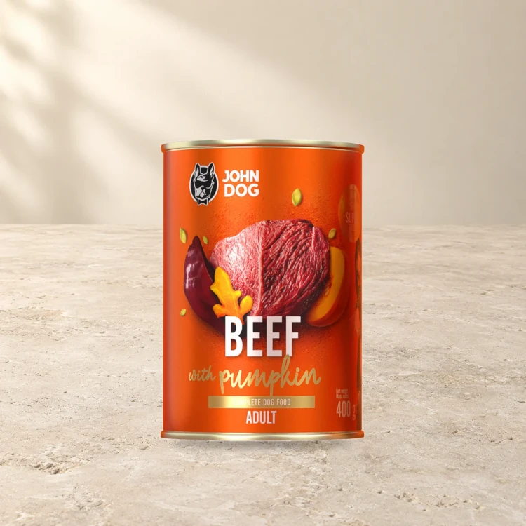 Puszka karmy mokrej John Dog Wołowina z dynią Pumpkin Line 400 g na jasnym tle