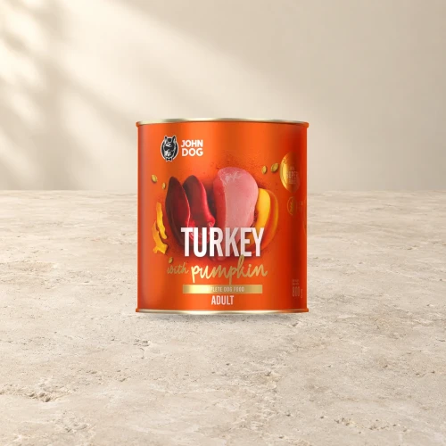 Puszka karmy mokrej John Dog Indyk z dynią Pumpkin Line 800 g na jasnym tle
