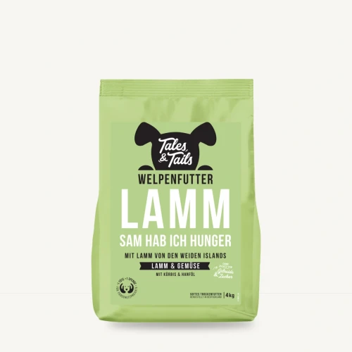 Karma półwilgotna Tales & Tails 4 kg z jagnięciną dla szczeniąt na jasnym tle.