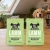 Zestaw Tales & Tails 2 × 4 kg z jagnięciną dla szczeniąt obok szczenięcia w domu.