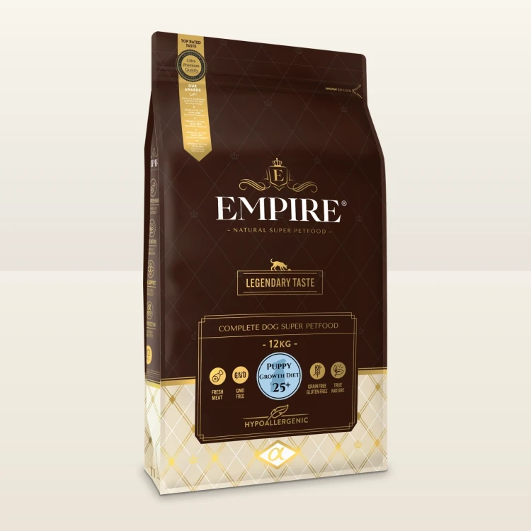 Worek karmy EMPIRE Legendary Taste Puppy Growth Diet 25+ dla szczeniąt dużych ras 12 kg na jasnym tle
