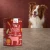Puszka karmy Syta Micha Cielęcina z warzywami 400 g obok psa rasy border collie na tle w kolorach opakowania