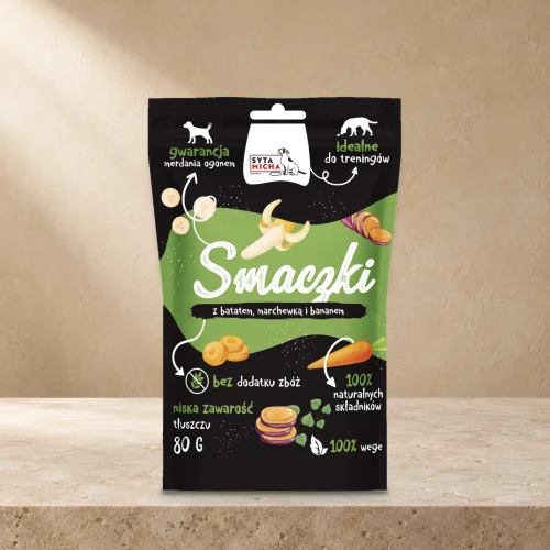 Smaczki wege Syta Micha z batatem, marchewką i bananem 80 g na jasnym tle
