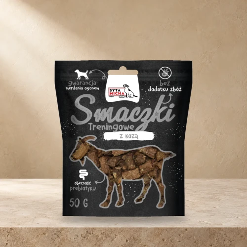 Smaczki treningowe Syta Micha z kozą 50 g na jasnym tle.