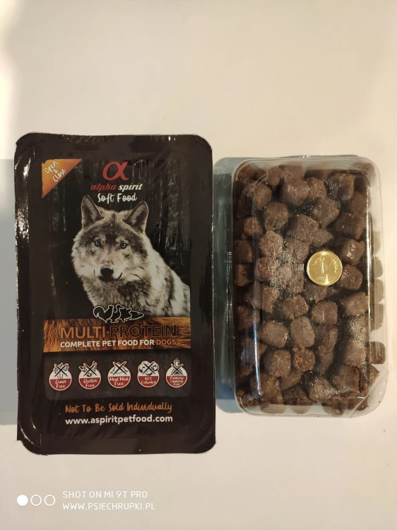 Alpha Spirit Multiprotein 200 g – opakowanie i otwarta tacka karmy